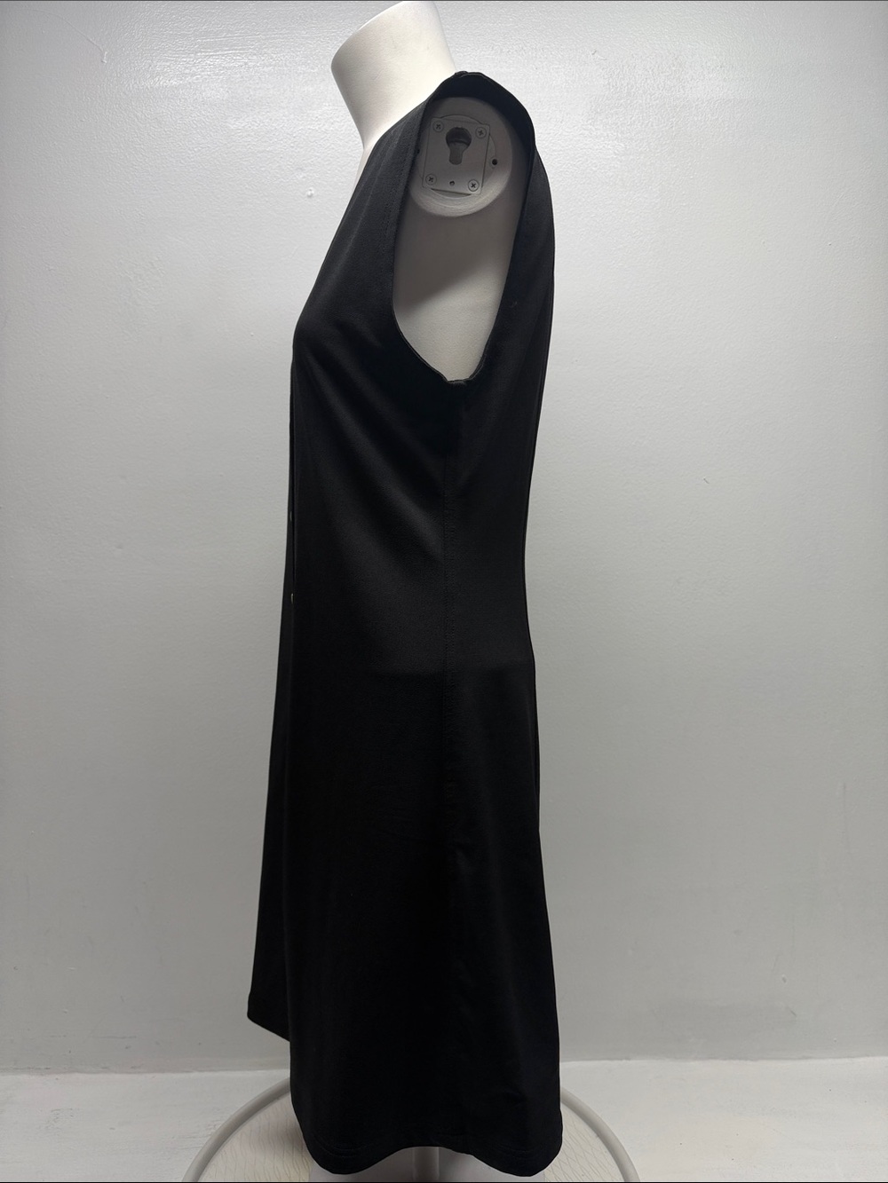 Unif Parker Dress Midi Sleeveless Button Up Stretch Lightweight Black NWT Medium - Picture 8 of 13